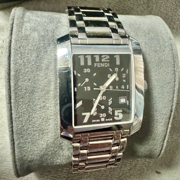 Fendi watch - Picture 2 of 7